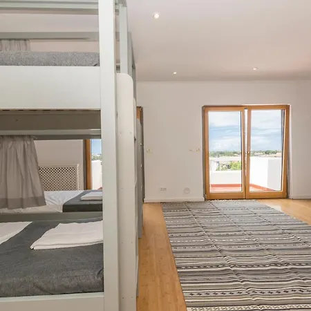 Free Spirit House - Surf & Yoga Retreats Hostel Cascais