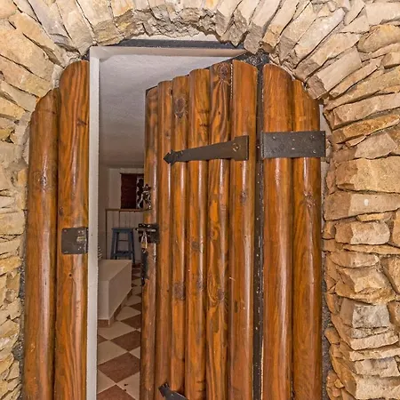 Hostel Free Spirit House - Surf & Yoga Retreats