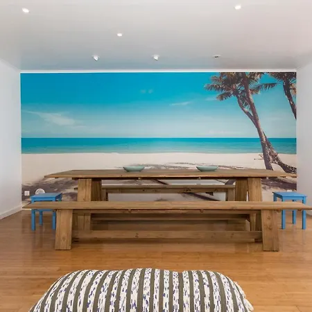 Free Spirit House - Surf & Yoga Retreats Hostel Cascais