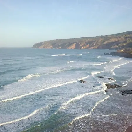 Free Spirit House - Surf & Yoga Retreats * Cascais