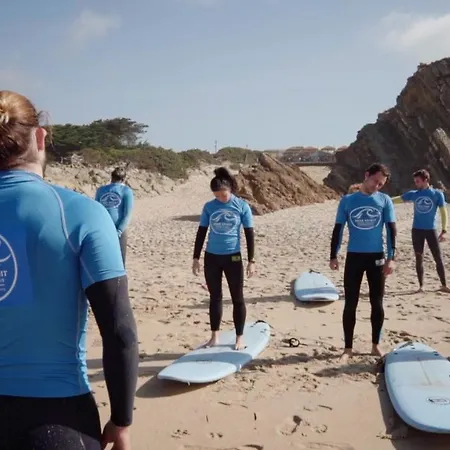Hostel Free Spirit House - Surf & Yoga Retreats Cascais
