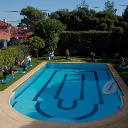 Hostel Free Spirit House - Surf & Yoga Retreats *