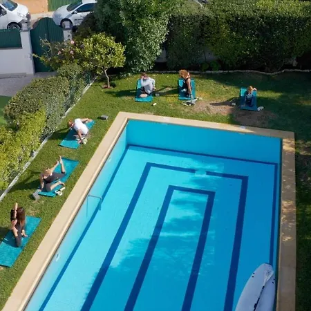 Free Spirit House - Surf & Yoga Retreats * Cascais