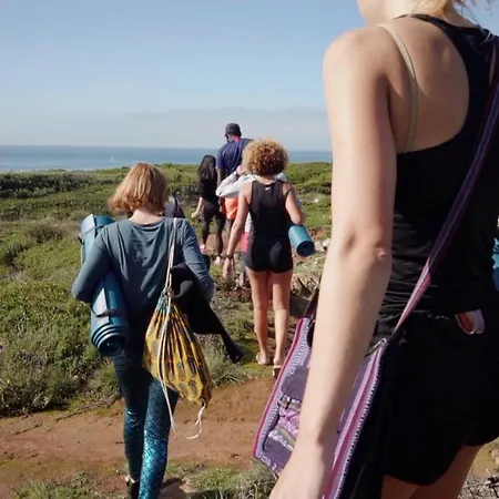 Free Spirit House - Surf & Yoga Retreats *