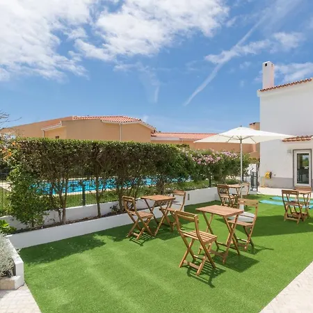 Vandrarhem Free Spirit House - Surf & Yoga Retreats Cascais